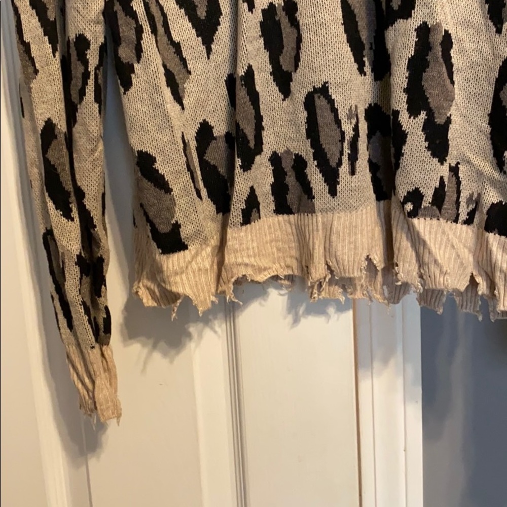 Leopard Sweater - Picture 2 of 4
